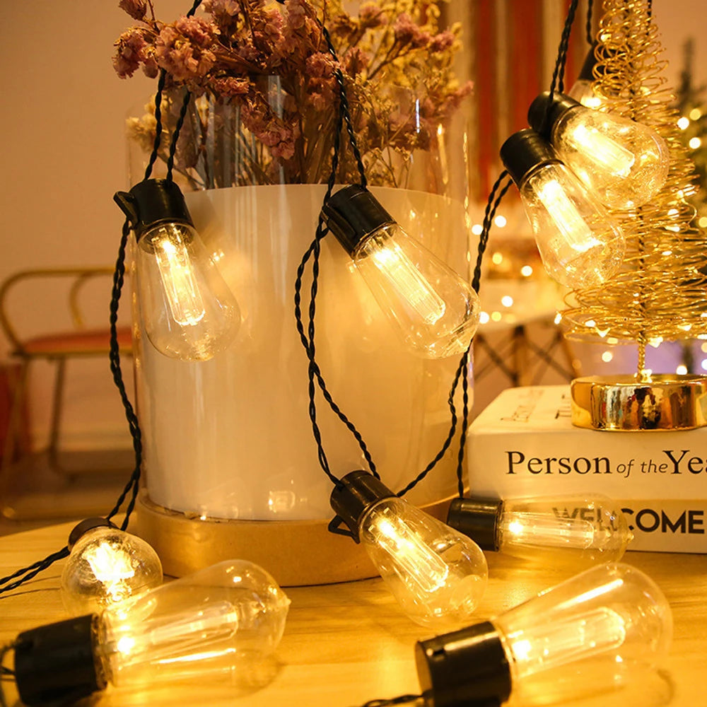 LED Solar String Light, Portable power source: charges via sun, lasts up to 6 hours.
