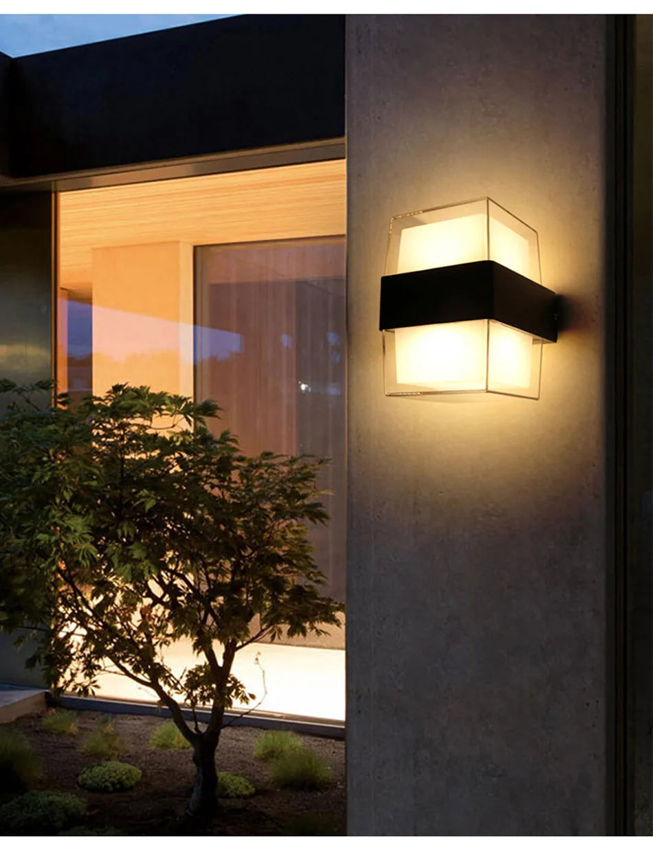 Led Wall Light, Automatically turns off light when natural lighting is sufficient.