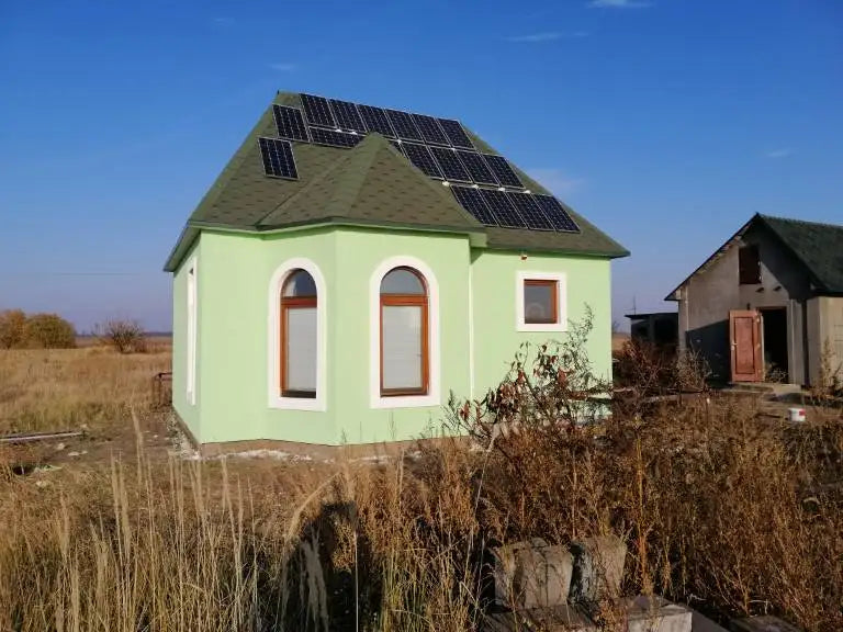 300W Solar Panel, High-efficiency solar cells that convert up to 20% more sunlight into power.