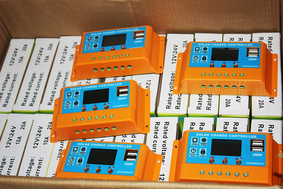 Customized specifications for voltage controller, charger controller, and solar working station from Snaterm, China.