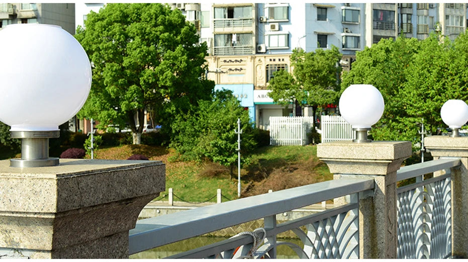 Luminous lantern with stainless steel base, 24 LEDs, and rechargeable battery for outdoor use.