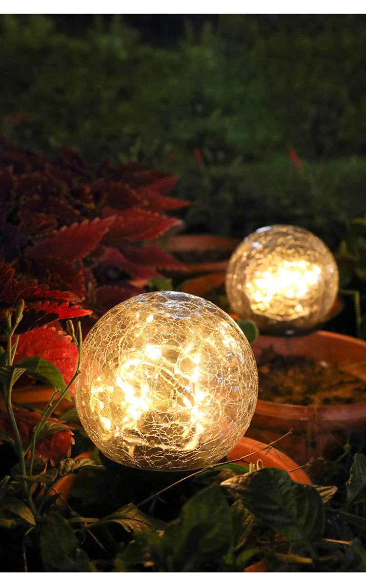 Solar Led Light, Solar-powered light for outdoor use, charges during day and turns on at night, suitable for gardens, balconies, and streets.