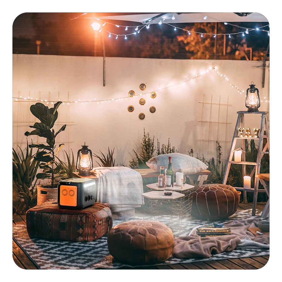 FF Flashfish A1001, DC output: 12V/10A max; USB outputs: 4x 172W max, with various voltage and current combinations.