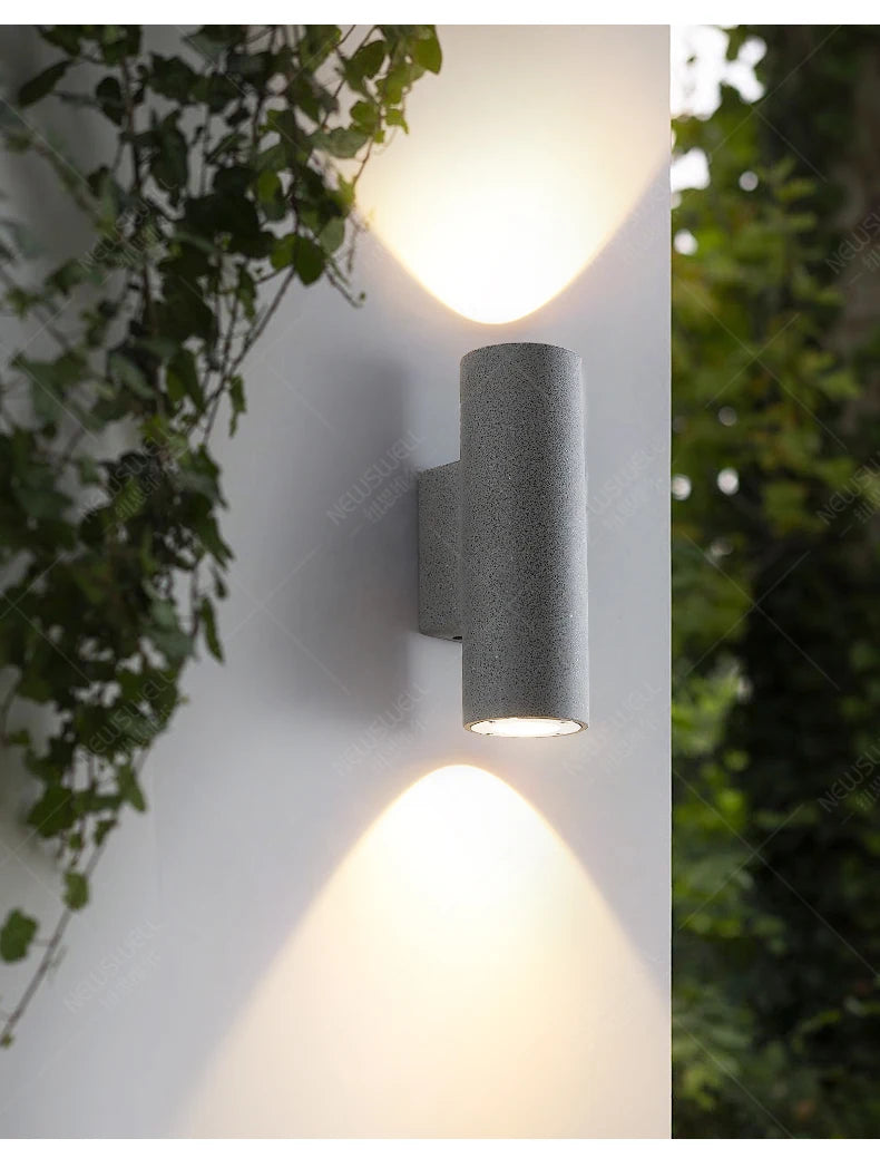Specifications: 5-year warranty, IP65 protection, AC power source, LED bulbs included.