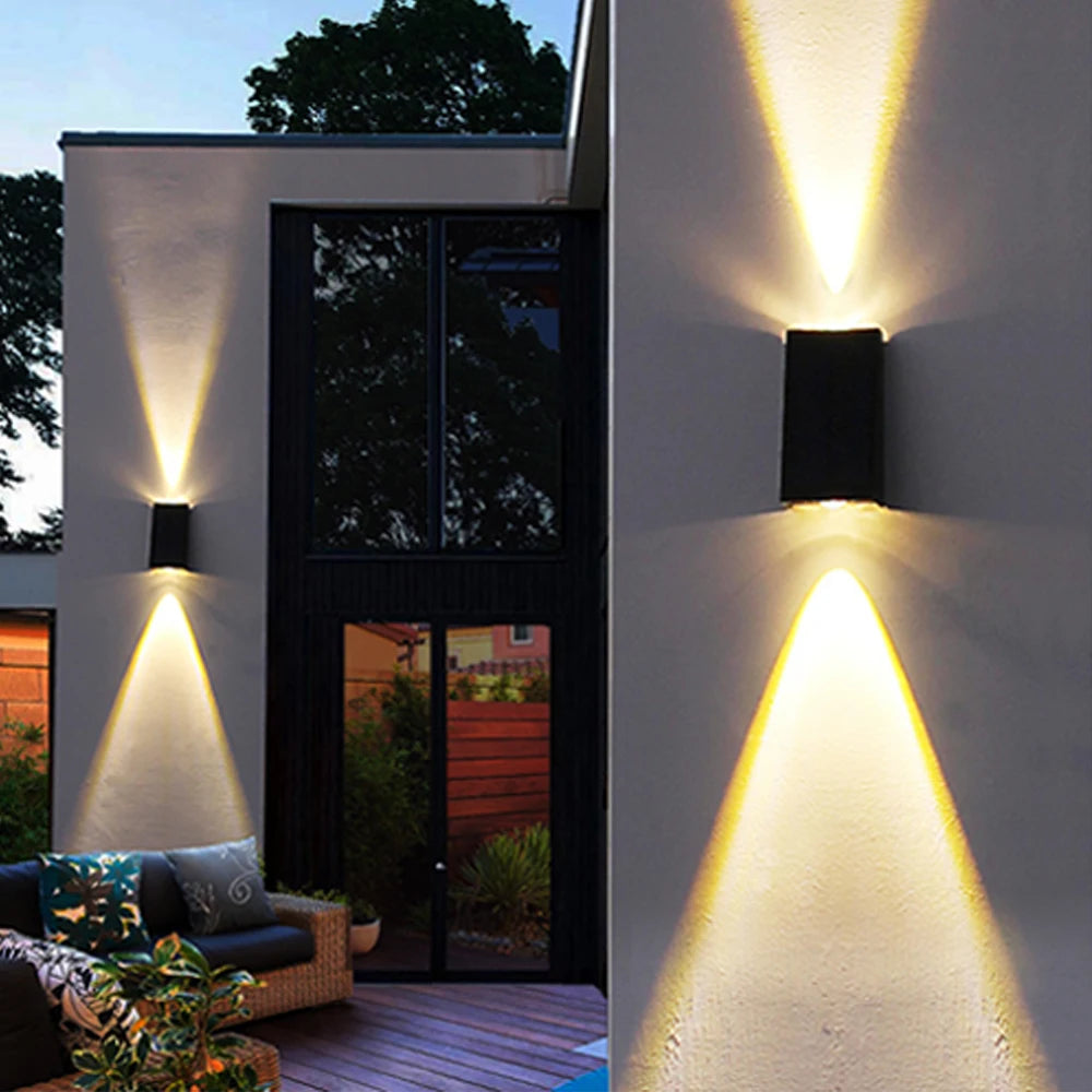 External Wall Washer Solar Light, Illuminate the wall with an even, arched lighting effect to add visual interest.