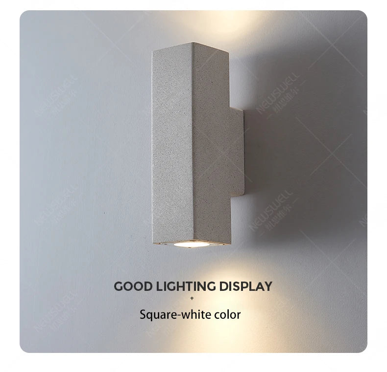White square-shaped display with good lighting effects.