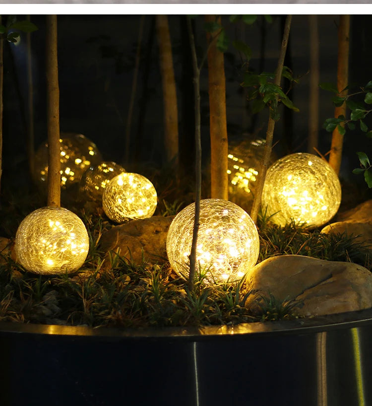 Solar Led Light, Solar-powered outdoor light, waterproof, automatic charging, 8-10 hour use, suitable for various settings.