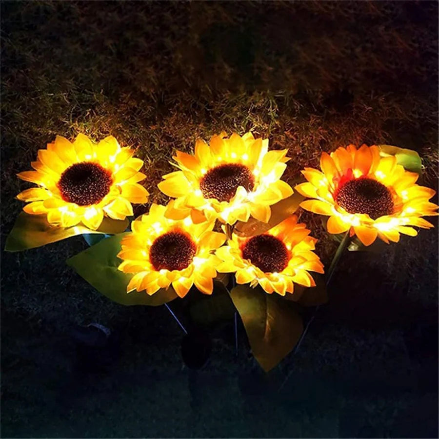 Solar Sunflower Outdoor Light, Unique evening lighting for a beautiful courtyard with adjustable brightness and realistic daytime appearance.