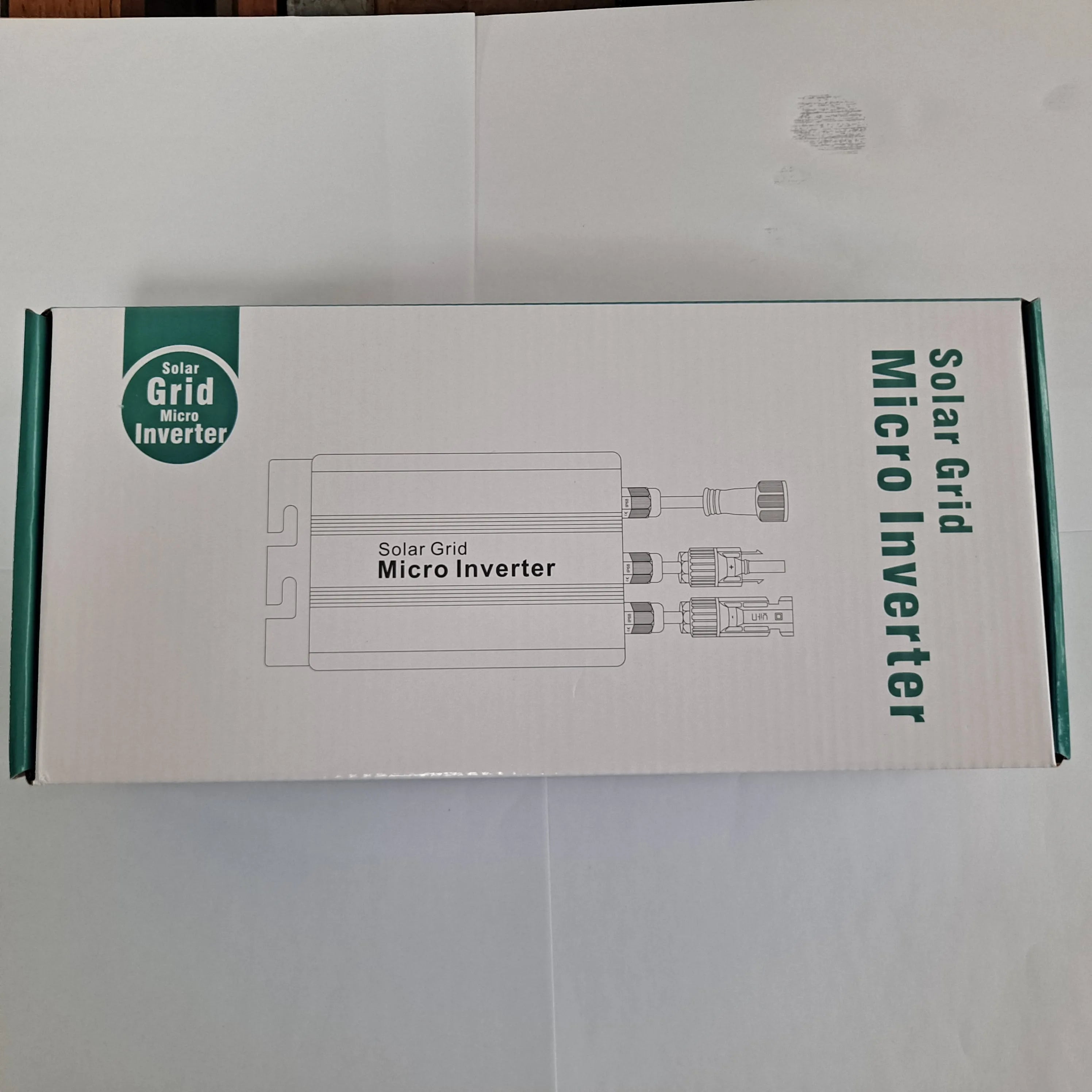 MPPT Solar Grid Tie Micro Inverter, Micro inverter for grid-tied solar systems, outputs 120V/230V, compatible with 500W-700W panels.