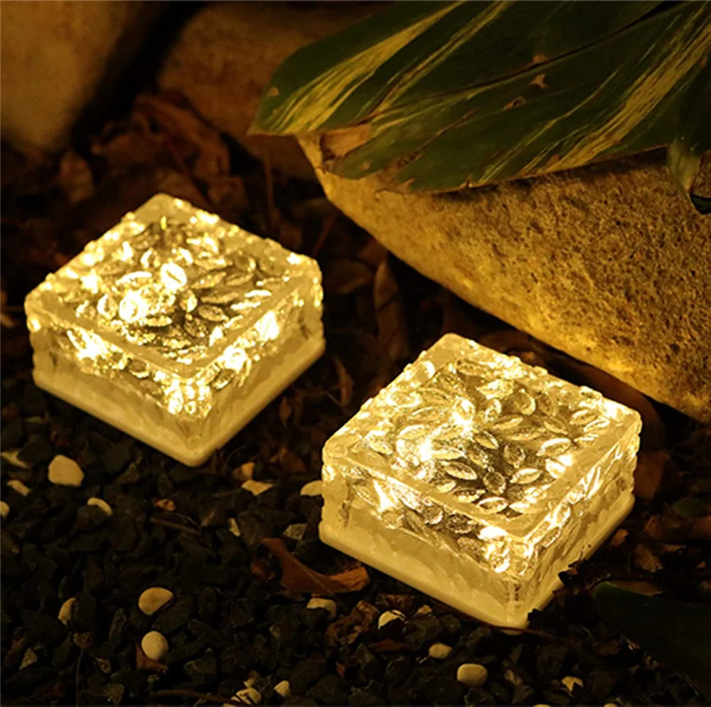 Solar Brick Ice Cube Light, Crystal Brick Style garden decoration creates a romantic atmosphere with soft, frosted light.