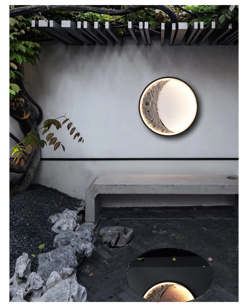 Outdoor LED Wall Light, Modern wall lamp with LED light source, stainless steel body, and IP54 protection.